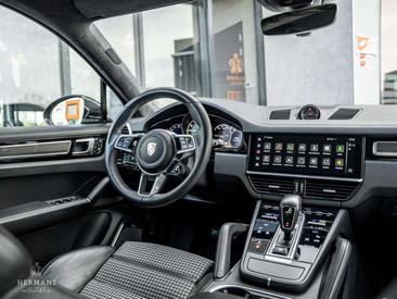 Porsche Cayenne III E-Hybrid Platinum Edition — photo 17