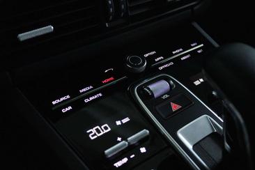 Porsche Cayenne III E-Hybrid — photo 36