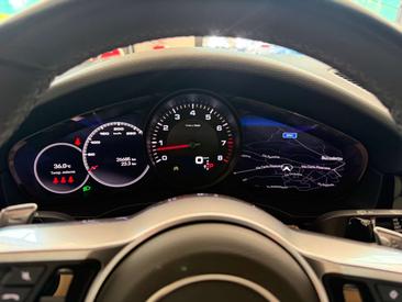 Porsche Cayenne III — photo 25