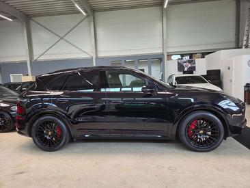 Porsche Cayenne III GTS — photo 6