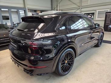 Porsche Cayenne III GTS — photo 7