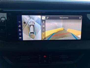Porsche Macan 4S — photo 22