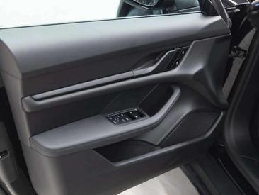 Porsche Taycan Cross Turismo — photo 13