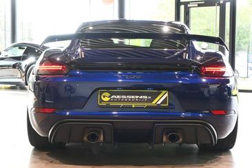 Porsche 718 Cayman GT4 — photo 7
