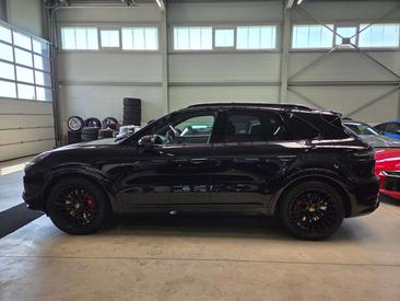 Porsche Cayenne III GTS — photo 12