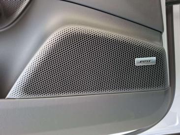 Porsche Macan 4S — photo 29