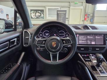 Porsche Cayenne III GTS — photo 18