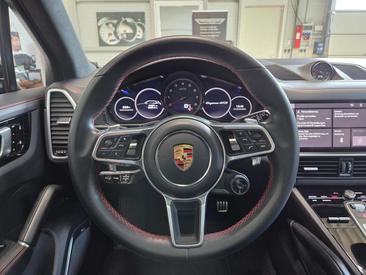 Porsche Cayenne III GTS — photo 19