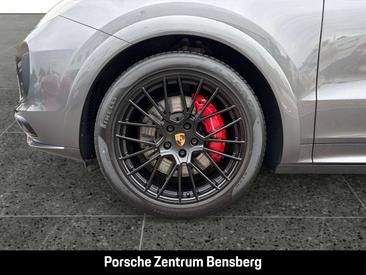 Porsche Cayenne III GTS — photo 9