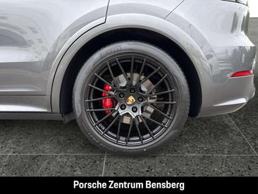Porsche Cayenne III GTS — photo 10