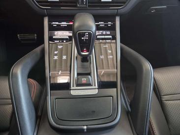 Porsche Cayenne III GTS — photo 23