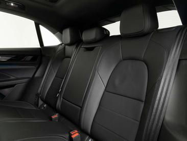 Porsche Macan 4S — photo 44