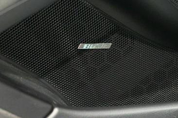 Porsche 718 Cayman GT4 — photo 23