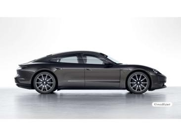 Porsche Taycan — photo 6