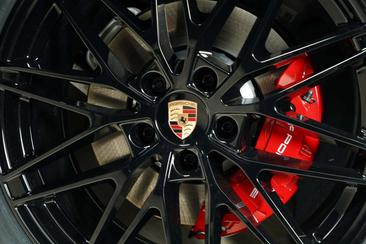 Porsche Macan 4S — photo 10