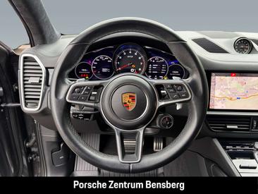 Porsche Cayenne III GTS — photo 19