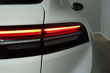 Porsche Macan 4S — photo 13