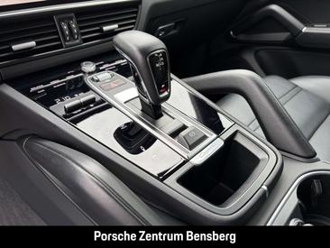 Porsche Cayenne III GTS — photo 20