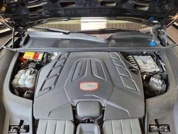 Porsche Cayenne III GTS — photo 32