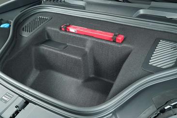 Porsche Macan 4S — photo 15