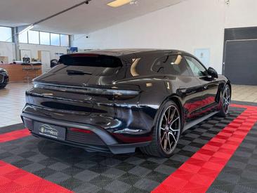 Porsche Taycan — photo 5