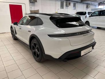 Porsche Taycan — photo 5