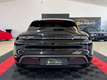 Porsche Taycan — photo 6
