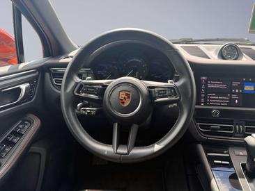 Porsche Macan Electrique Base — photo 12