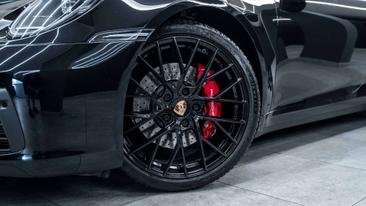 Porsche 992 II Carrera 4S — photo 16