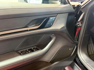 Porsche Taycan — photo 10