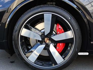 Porsche Macan Electrique GTS — photo 9