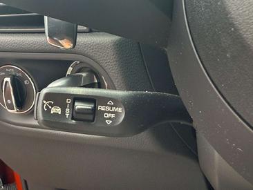 Porsche Macan Electrique Base — photo 22