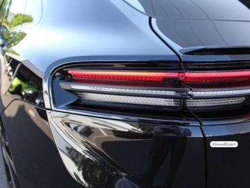 Porsche Macan Electrique GTS — photo 11