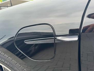 Porsche Taycan — photo 12