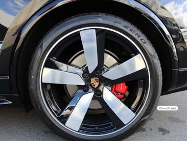 Porsche Macan Electrique GTS — photo 14