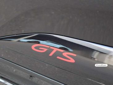 Porsche Macan Electrique GTS — photo 15