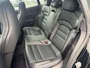 Porsche Taycan — photo 17