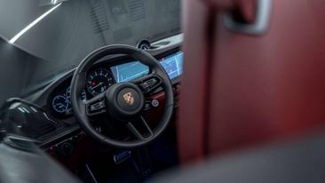 Porsche 992 II Carrera 4S — photo 30