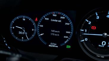Porsche 992 I Carrera 4S — photo 36