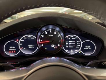 Porsche Cayenne III — photo 14