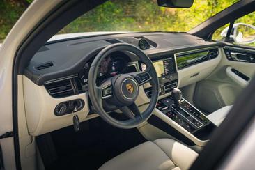 Porsche Macan Electrique S — photo 31
