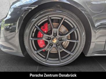 Porsche Taycan GTS — photo 11