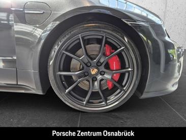 Porsche Taycan GTS — photo 12