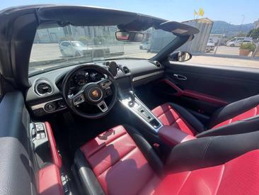 Porsche 718 Boxster Base — photo 8