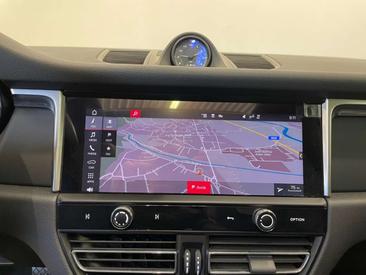 Porsche Macan Electrique Base — photo 12