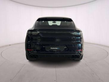 Porsche Cayenne III — photo 19