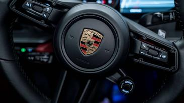 Porsche 992 I Carrera 4S — photo 38