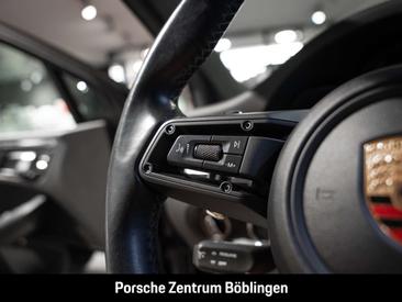 Porsche Macan Electrique S — photo 23