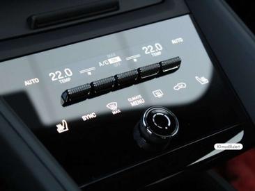 Porsche Macan Electrique GTS — photo 20
