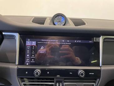 Porsche Macan Electrique Base — photo 15